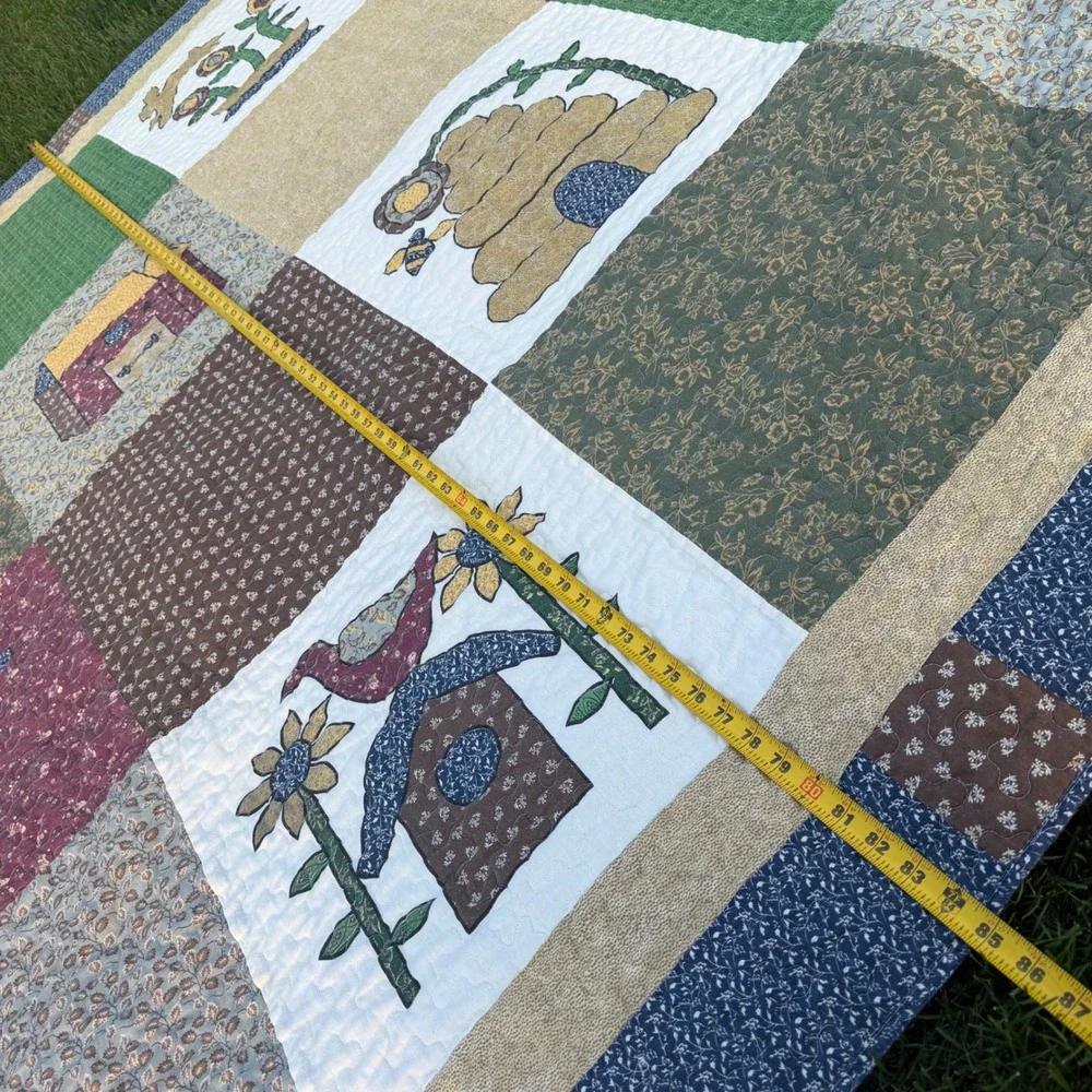 Super cute Patchwork Quilt Farmhouse Applique Barn Sheep Beehive Rustic 86x86 A-